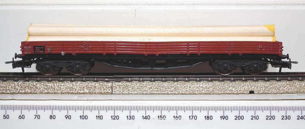 MARKLIN HO: Vintage`DB` Freight Wagon with Wood Load in Good un-boxed condition (Germany)