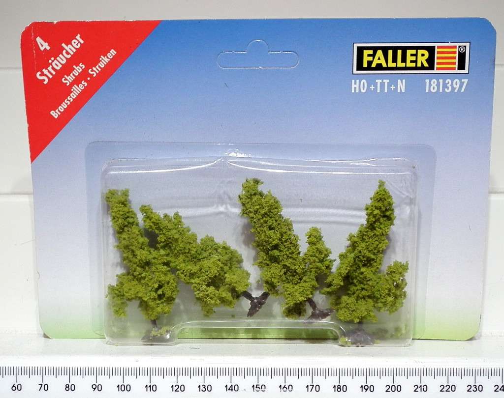 FALLER HO: 4pc Scrubs in New Boxed Condition(GR)