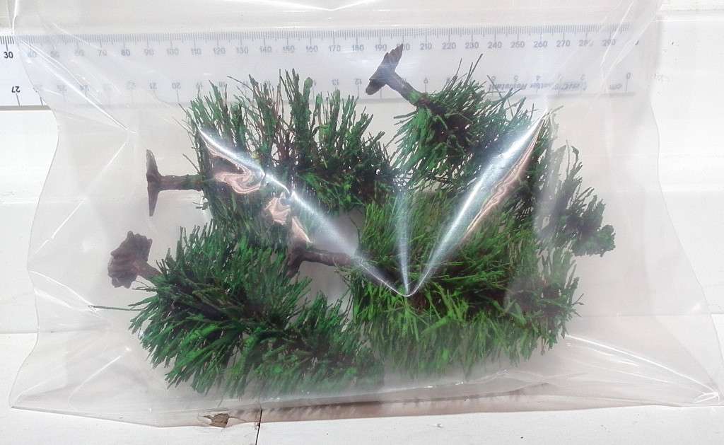 SCENERY HO: 4pc Medium Trees(110mm) in Good Bagged and used Condition