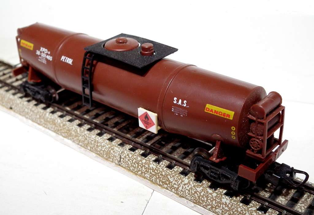 LIMA HO: SAR FDX Petrol Tanker Wagon in Fair Un-Boxed, Used Condition (Italy)