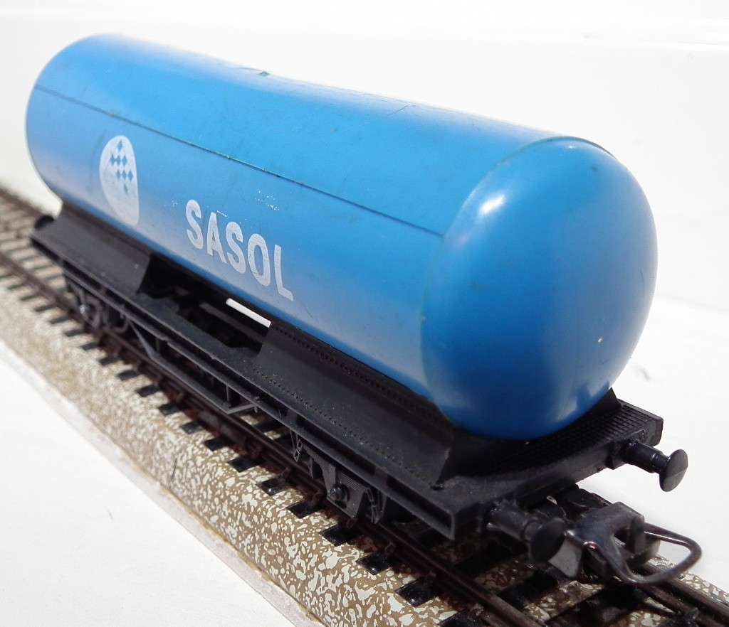 LIMA HO: SAR SASOL Tanker Wagon in Fair Un-Boxed, Used Condition (Italy)