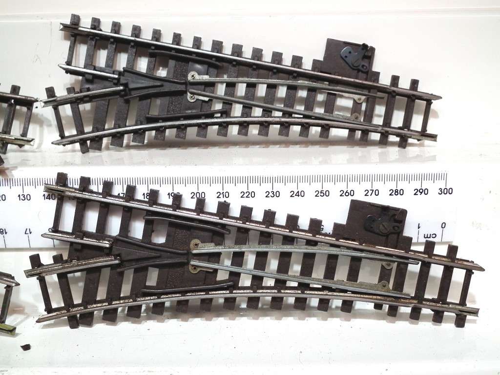 TRI-ANG OO:  4pc Vintage Solid Metal, High Profile Mixed Points in Fair Used Condition.(England)