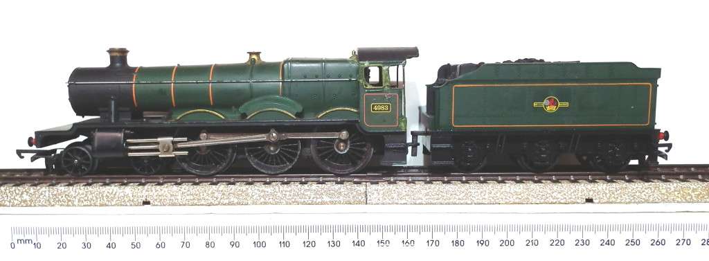 TRI-ANG OO:  Vintage 4-6-0 English Steam Loco in Fair Running Condition. (England)
