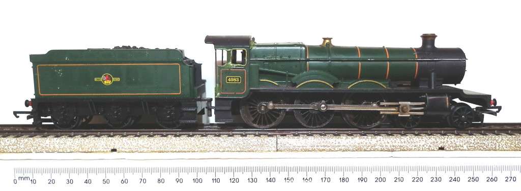 TRI-ANG OO:  Vintage 4-6-0 English Steam Loco in Fair Running Condition. (England)