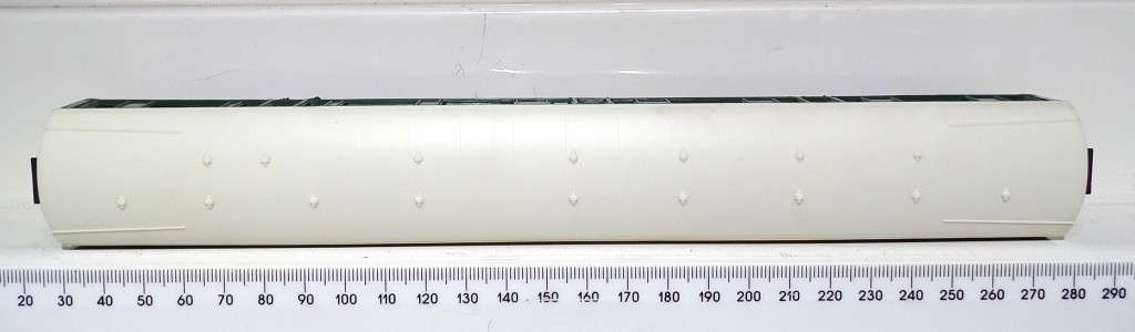 TRI-ANG OO:  Vintage Southern Region Composite Coach in Good Un-Boxed condition (England)