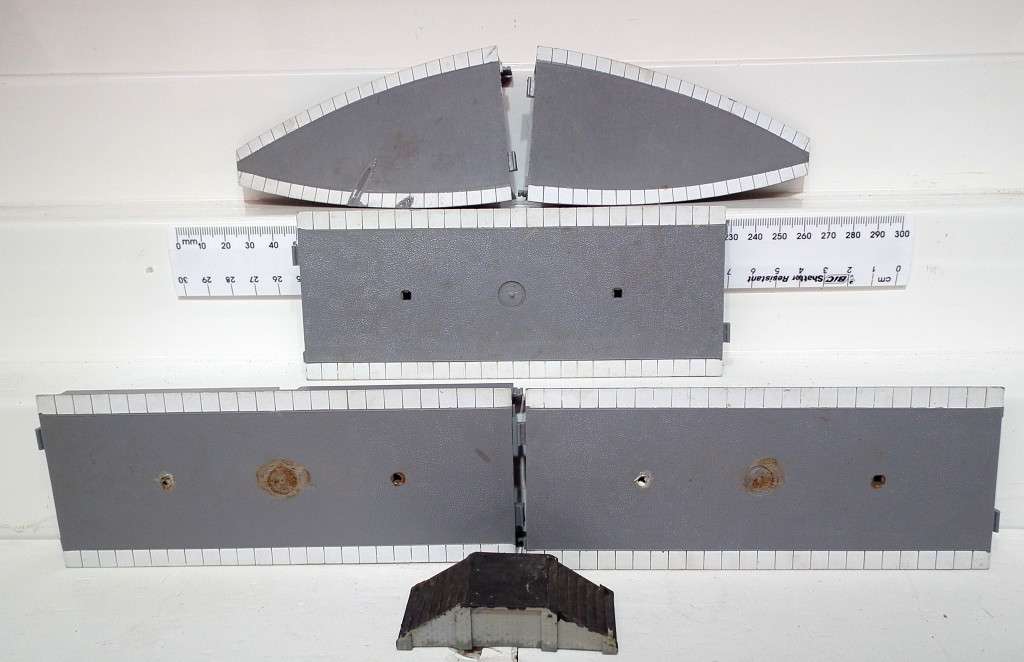 TRI-ANG OO: 6x Station Platform Sections in Fair Used Condition.(Eng)