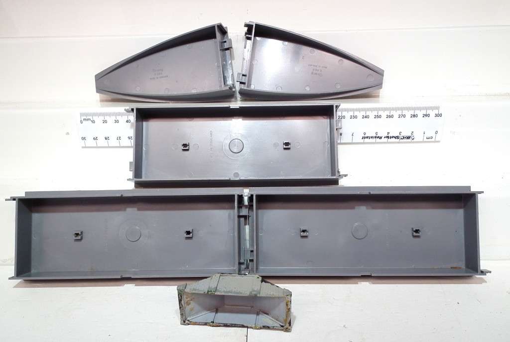 TRI-ANG OO: 6x Station Platform Sections in Fair Used Condition.(Eng)