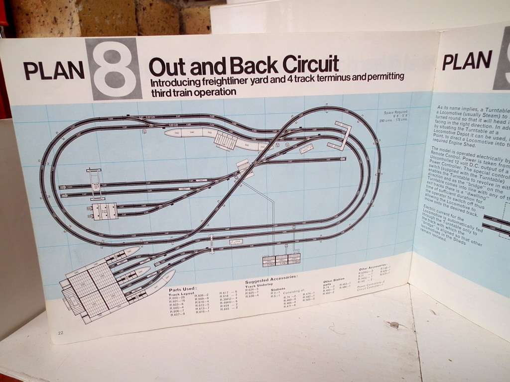 HORNBY OO: 2x Full Color Catalogue's: Nr 19 Trains and 2nd Addition Tracks Plans in Good Condition.