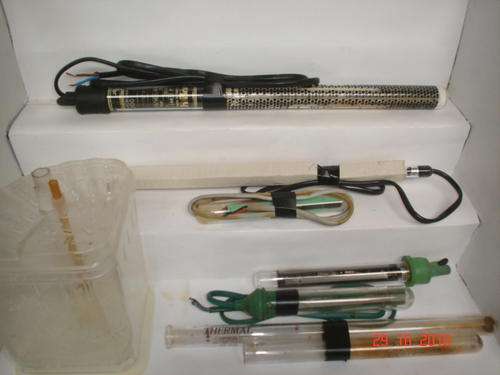 HEATERS,THERMOSTATS: Assorted secondhand Fish Tank Equipment