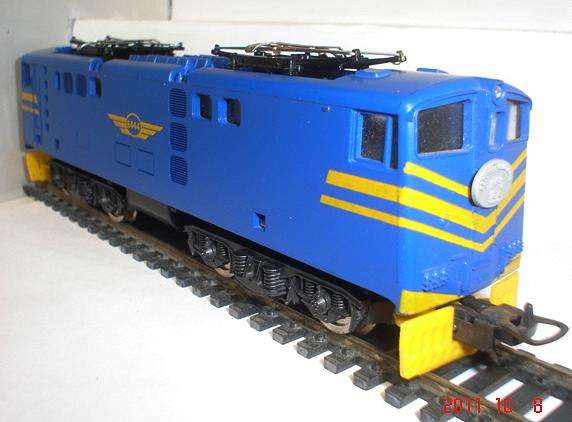 LIMA HO: SAR Blue Train Dummy Locomotive in excellent condition. Not boxed. (Made in Italy)