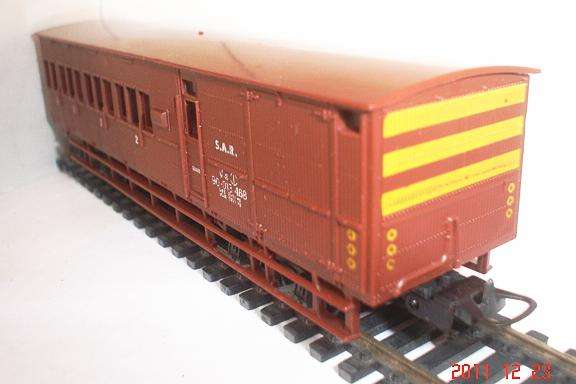 LIMA HO: SAR  V8 Guards Van in a good condition. Not boxed. (Made in Italy)