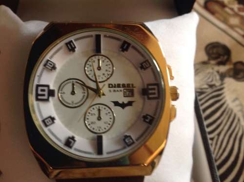 (ABSOLUTELY GORGEOUS!!!) DIESEL BATMAN SPECIAL EDITION watch, with genuine leather strap (Red hot!!)