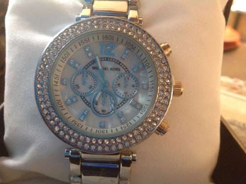 (ABSOLUTELY GORGEOUS!!!) Michael Kors (Red hot!!!!)