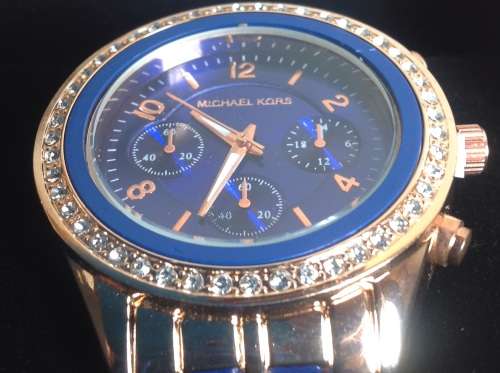 (ABSOLUTELY GORGEOUS!!!) Michael Kors (Red hot!!!!) SANTA SPECIAL!!!