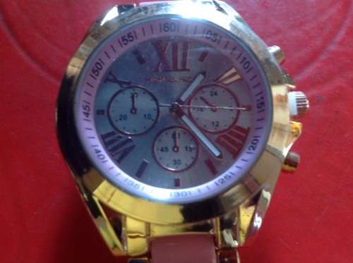 (ABSOLUTELY GORGEOUS!!!) Michael Kors (Red hot!!!!) SANTA SPECIAL!!!