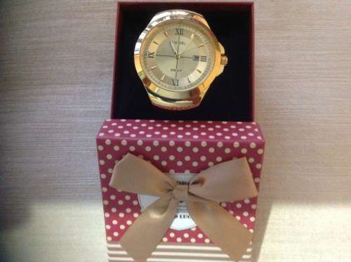 (ABSOLUTELY GORGEOUS!!!) EXEC DIESEL SPECIAL EDITION watch, with genuine leather strap (Red hot!!)
