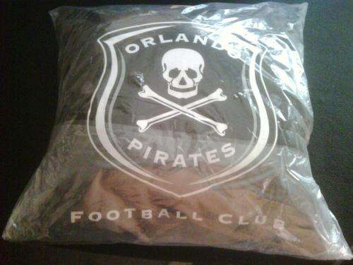 Orlando Pirates filled cushion!!!!! Crazy R1 start!!!!!!!!