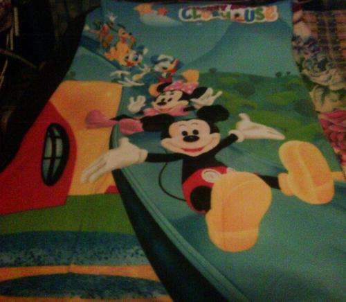 Cute/snuggle kids blanket!!!! Crazy R1 start!!!!! Bedtime wont be a problem anymore :)