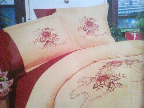 Stunning 6pc Double size duvet cover set!!!!! Sleep like a real baby at night!!!! :)