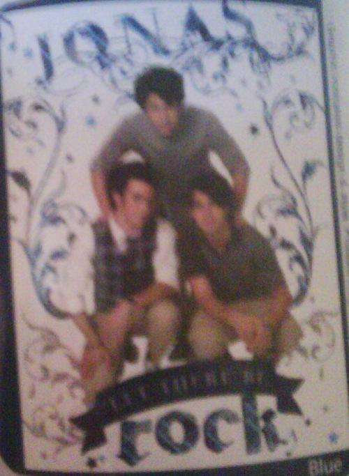 Cute/snuggle kids blanket!!!! Crazy R1 start!!!!! Bedtime wont be a problem anymore :) Last one !!!