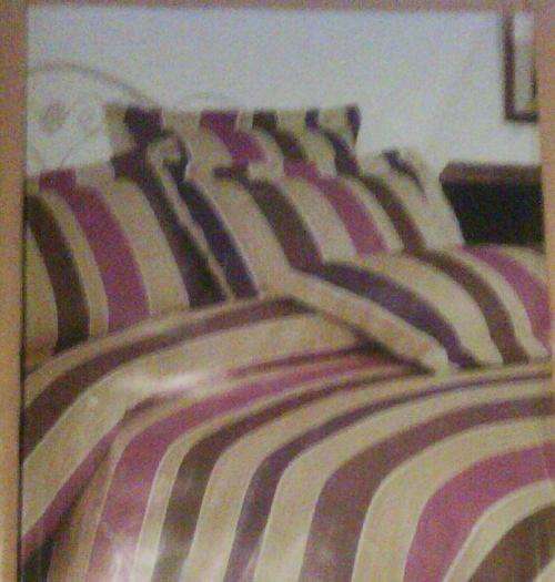 Stunning 6pc Double bed duvet cover!!!!! Have a romantic Night Every Night!!!! :)