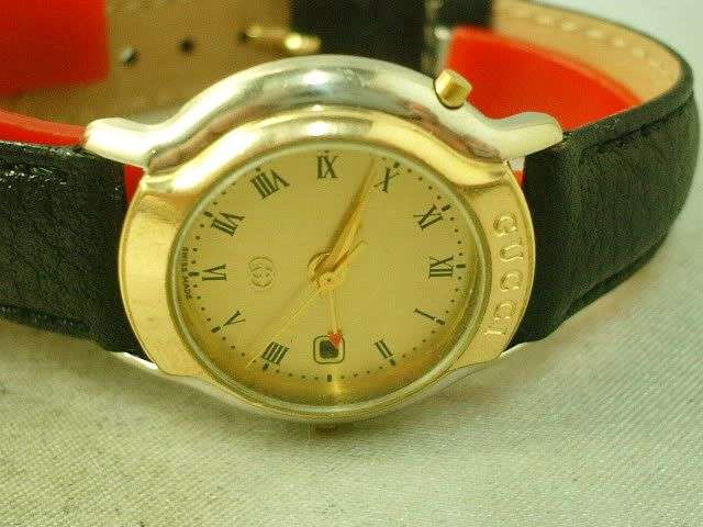 GUCCI 8200 MONDIALE SWISS GMT DATE LADIES QUARTZ