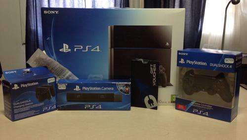 PS4 Combo. NEW. Free Shipping. R1350 Gift Voucher