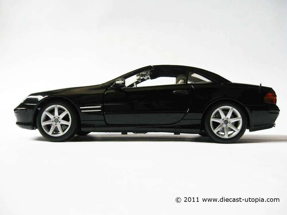 1:18 Motormax Mercedes-Benz SL500