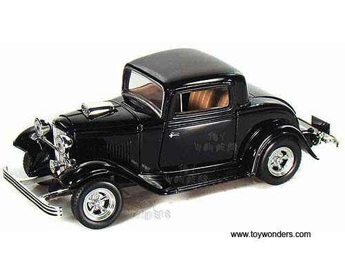 1932 FORD COUPE 1/24