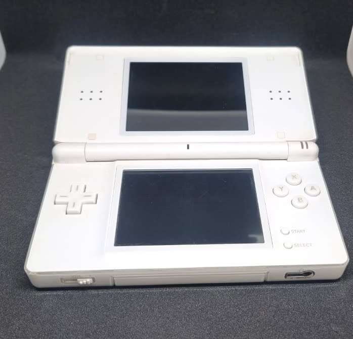 Great Condition Nintendo DS Lite