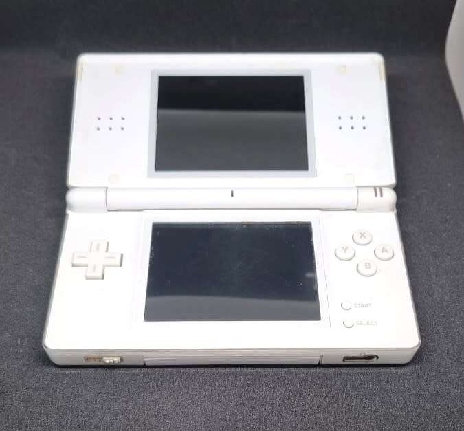 White Nintendo DS Lite ***Please read description***