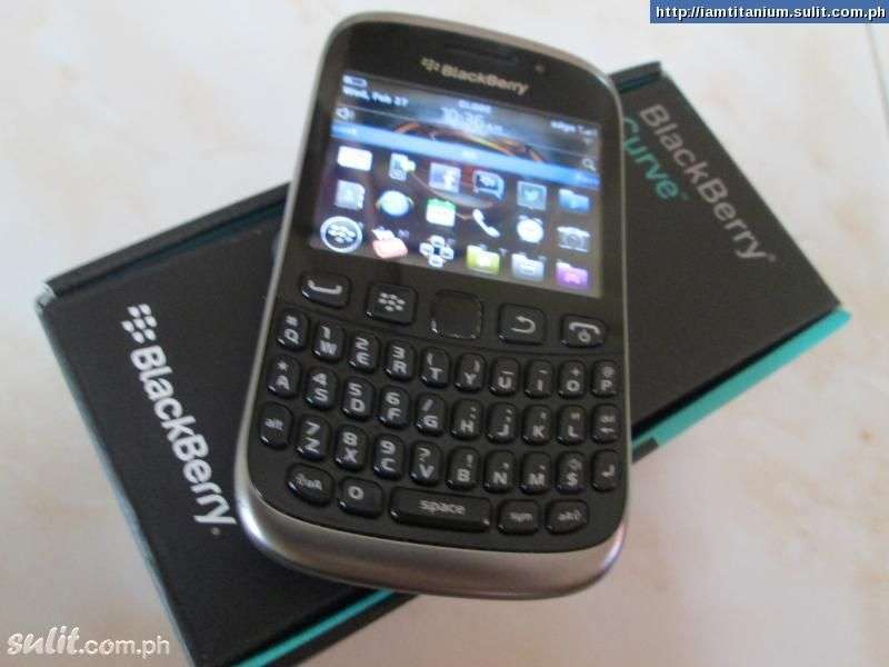 NEW BLACKBERRY 9320 BOXED