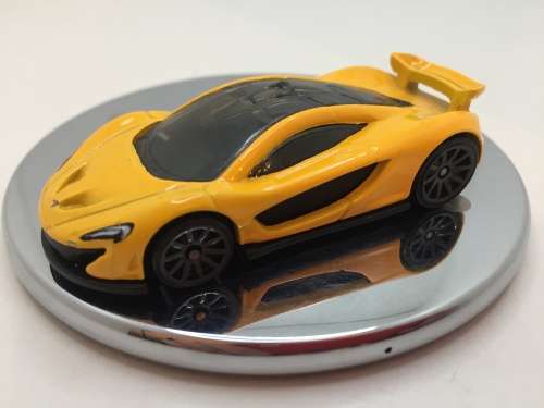 Hotwheels Mclaren P1 - Yellow - UnCarded / Loose - Good condition