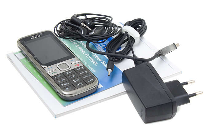 Vintage Nokia C5 Boxed with acc ** Excellent hardly used condition !!  **