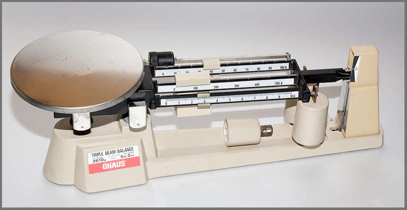 Vintage Ohaus triple beam balancing scale ** 100% complete and accurate **