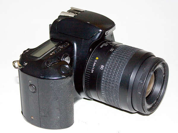 Canon EF 35-80mm f:4 - 5.6 mkiii Full frame zoom lens ** plus free EOS 500 35mm slr **