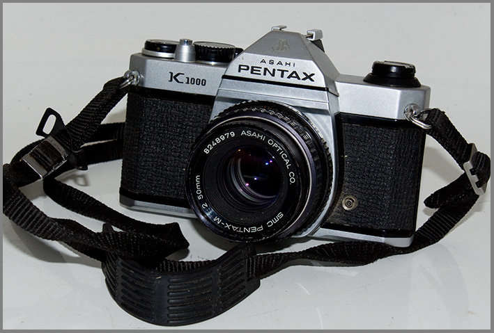 Vintage Pentax K-1000 in working condition