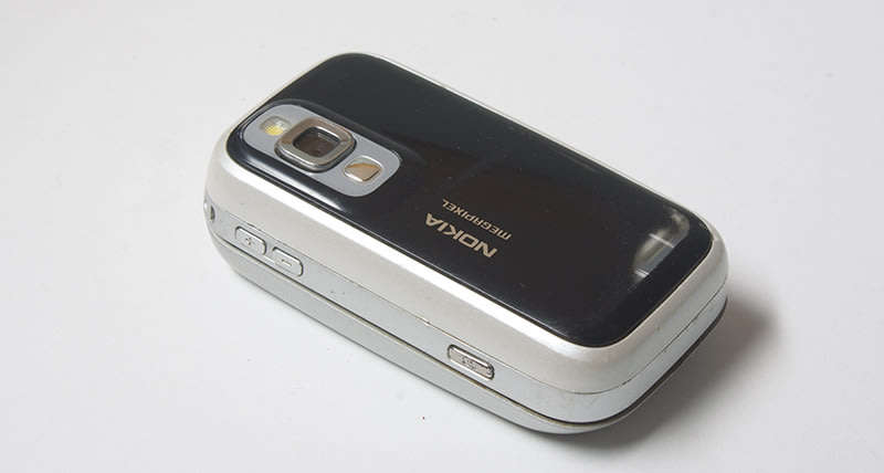 Vintage Nokia slider in working condition