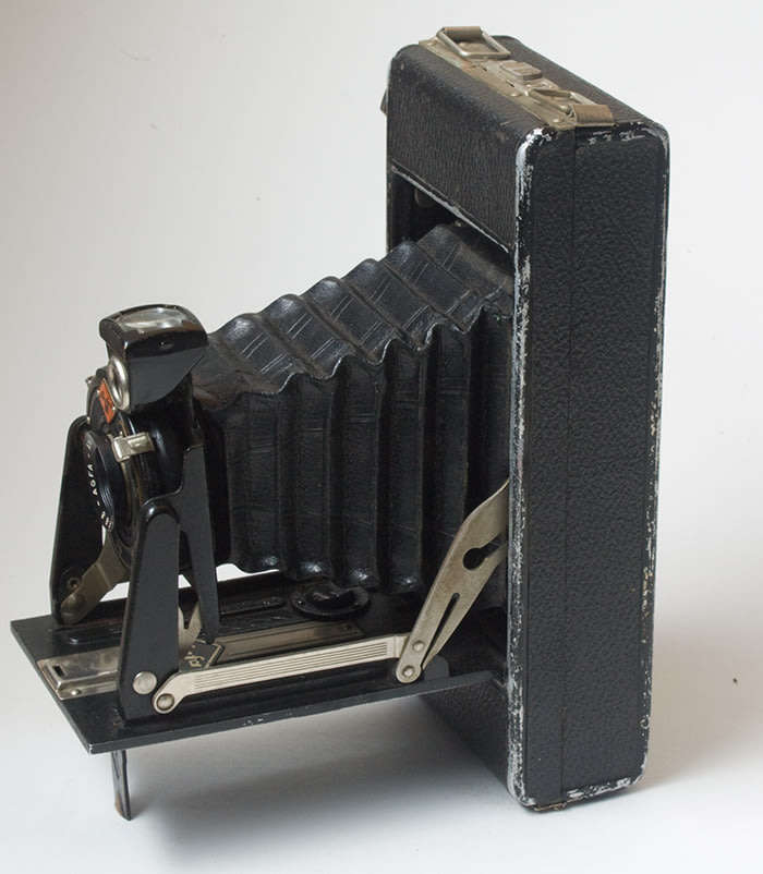 Vintage Agfa folder in working condition