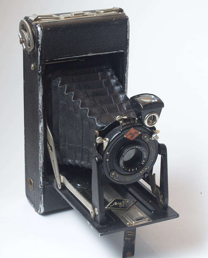 Vintage Agfa folder in working condition