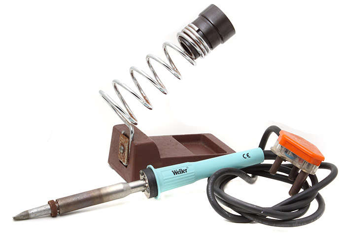 WELLER 100 watt soldering iron with stand ** Ideal for stained glass work **