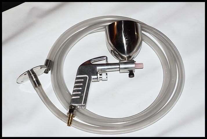 THE ULTIMATE LITTLE SAND BLASTER !