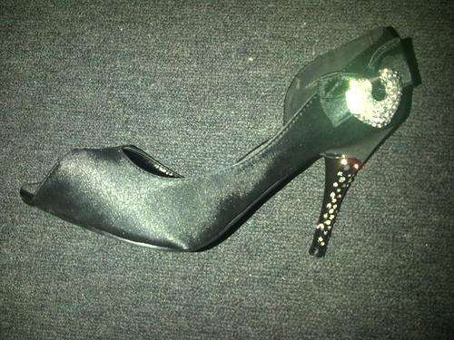 Peep toe heels - Black