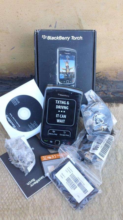 BLACKBERRY TORCH 9800 NEW OPEN BOX