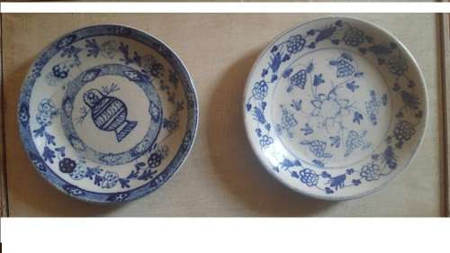 PAIR BEAUTIFUL CHINESE PLATES IN GLASS BOX