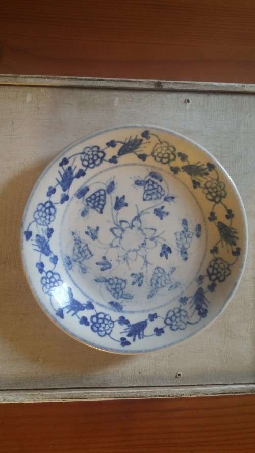 PAIR BEAUTIFUL CHINESE PLATES IN GLASS BOX