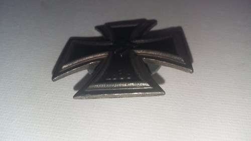 WW11 WW2 GERMAN IRON CROSS BADGE