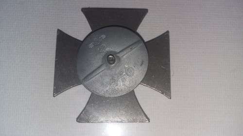 WW11 WW2 GERMAN IRON CROSS BADGE