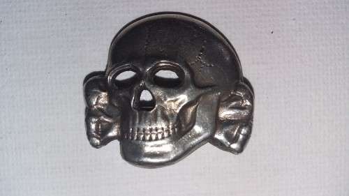 SOLID WW11 WW2 GERMAN TOTENKOPF SKULL CAP BADGE