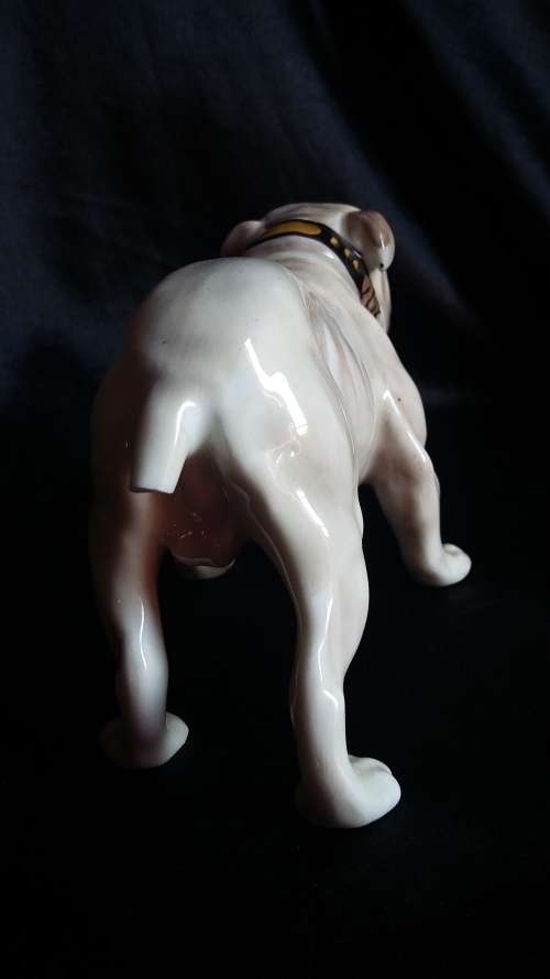 RARE ROYAL DOULTON BULL-DOG WITH MAKERS MARK